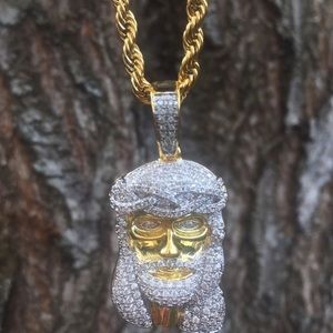 18k GD Diamond Jesus Face Pendant & Gold Rope